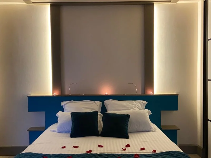 La Vinaigrerie  - Chambre avec Jacuzzi · thumbnail 5