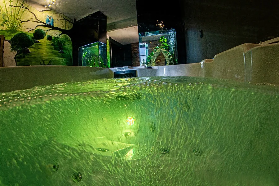 L’Aqua Room · thumbnail 2