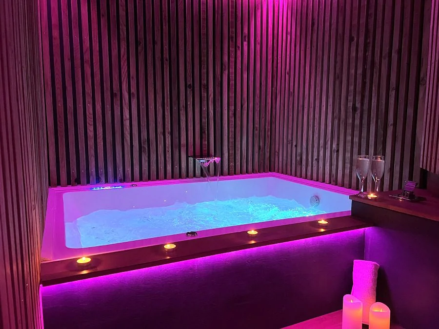Les Suites B Spa - Suite CineOak · photo 1