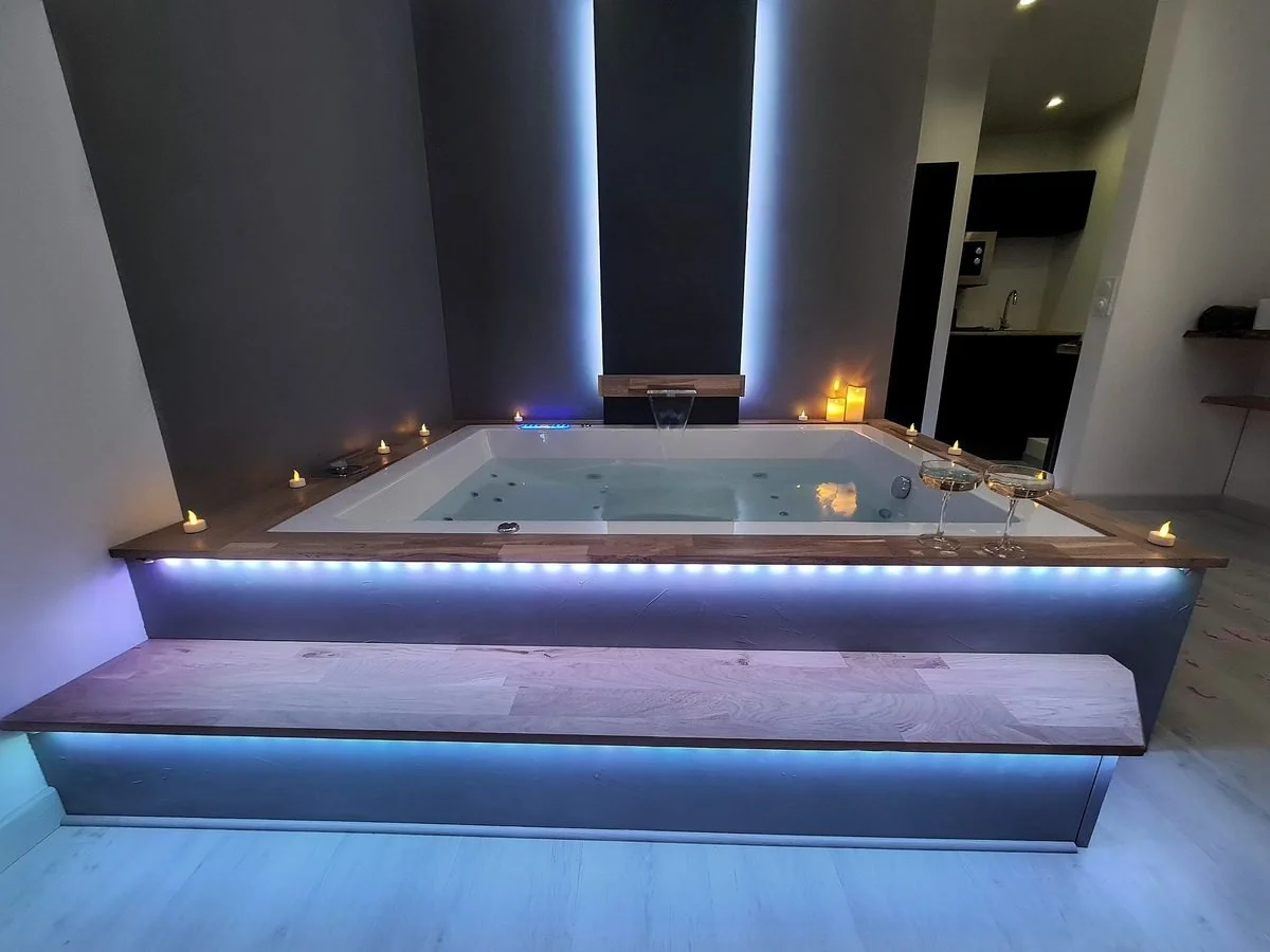 Les Suites B Spa - Suite CineWood · miniature 4