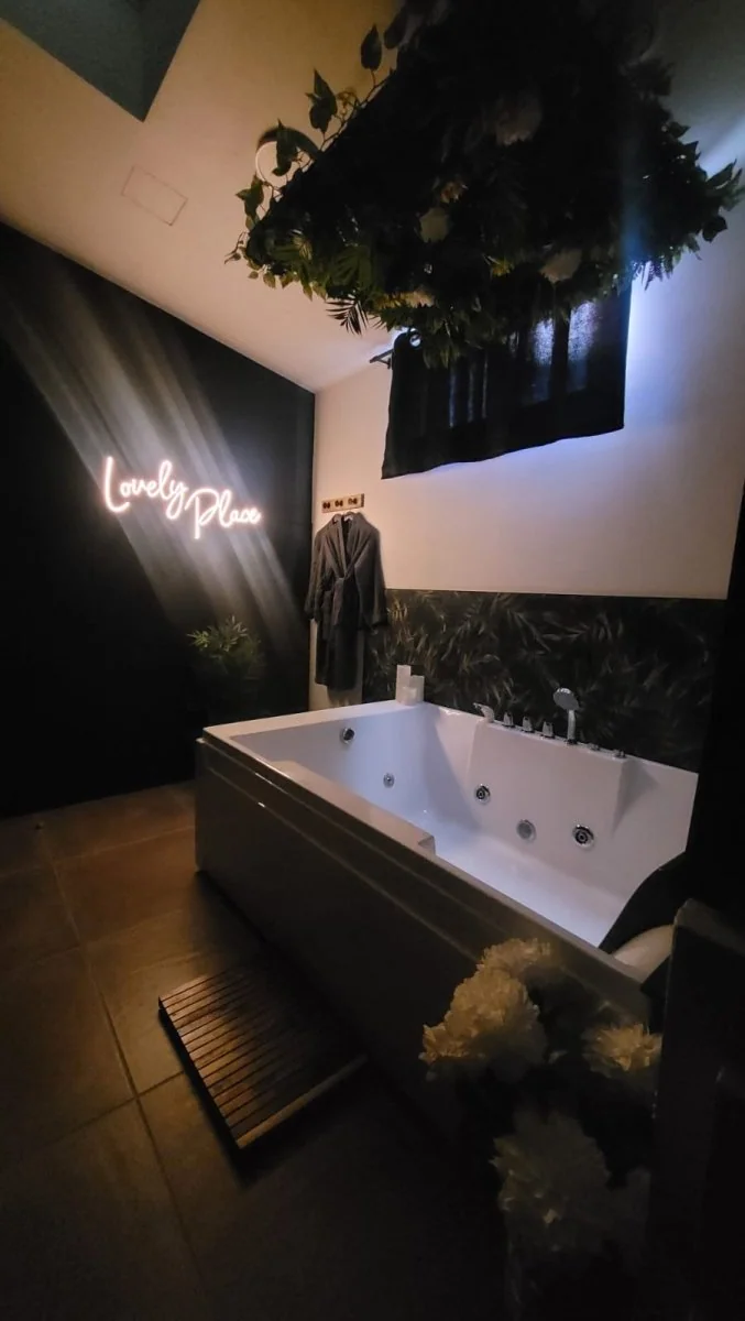 Lovely Place & Spa · thumbnail 2