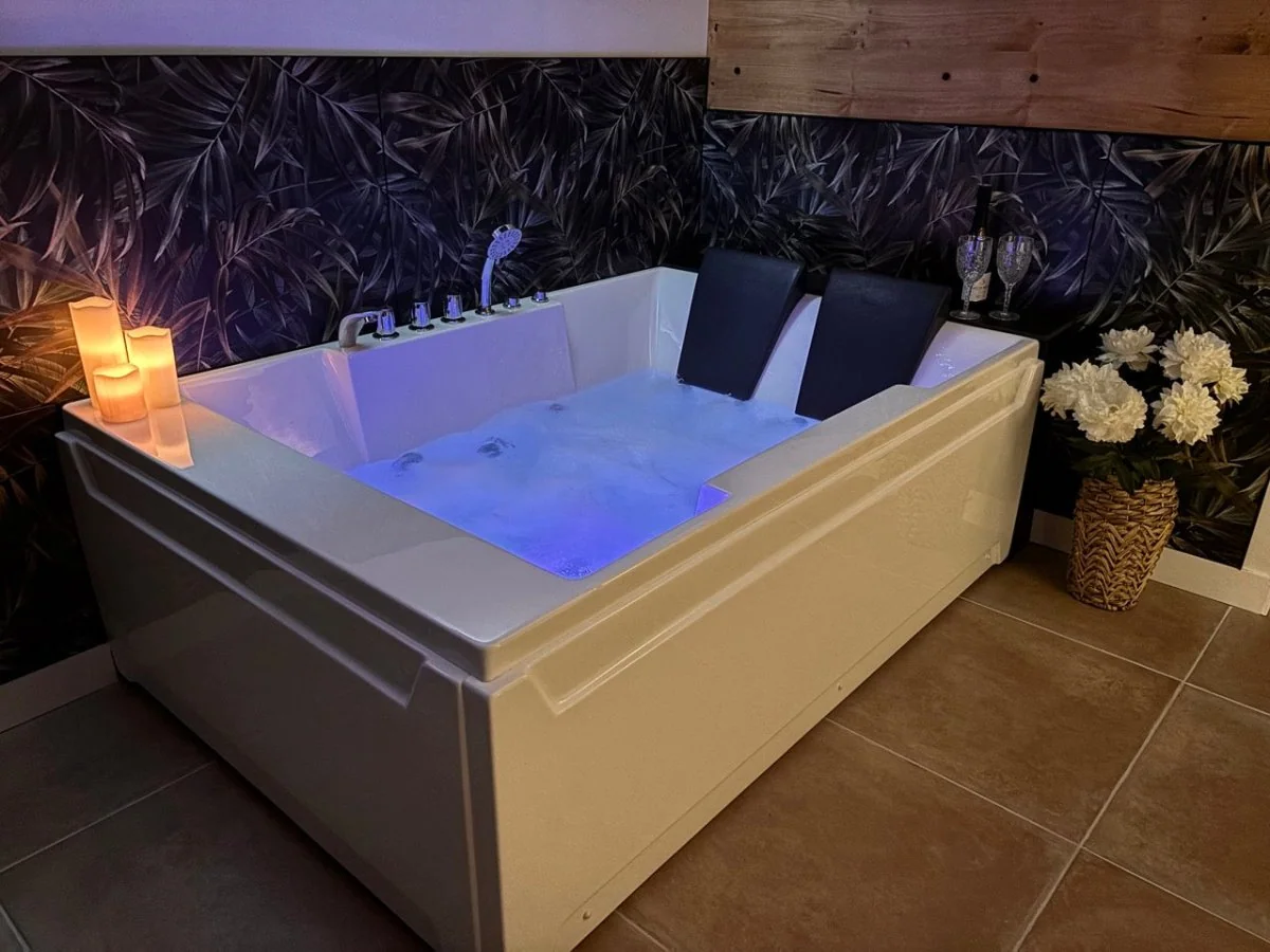 Lovely Place & Spa · thumbnail 4