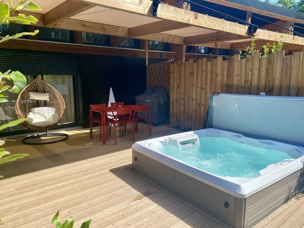 Ecolodge avec jacuzzi · photo 1