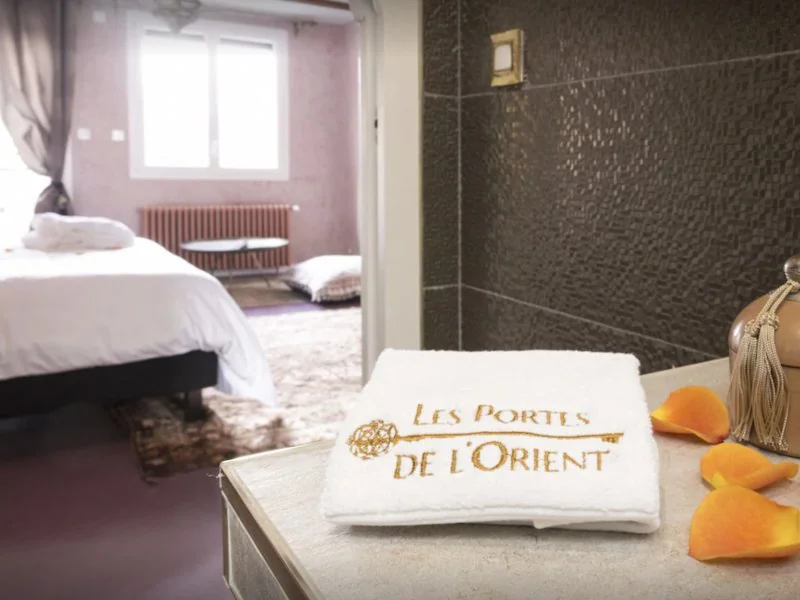 Suite de charme - Riad Tours · thumbnail 4