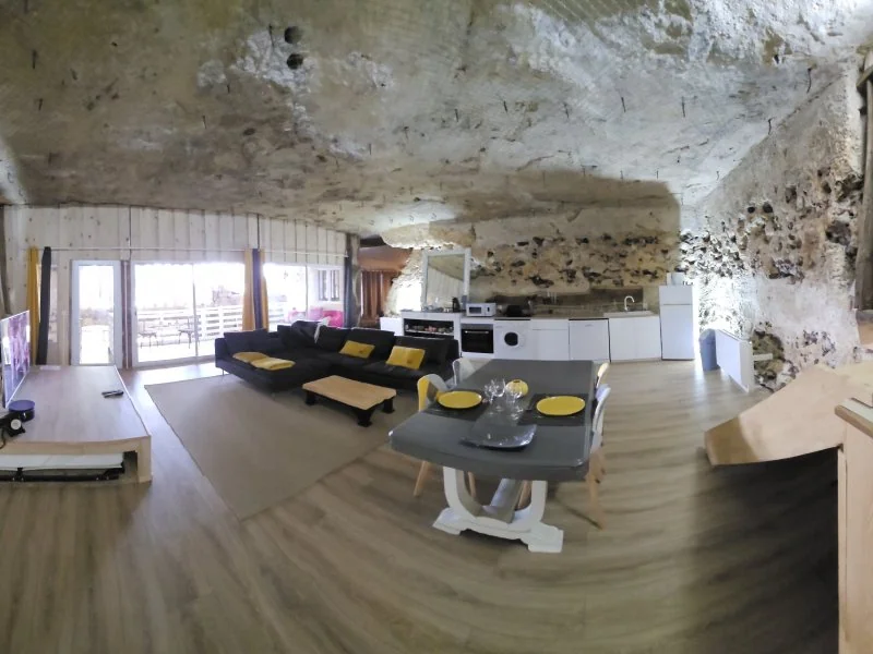 Loft et spa entièrement troglodyte · thumbnail 3