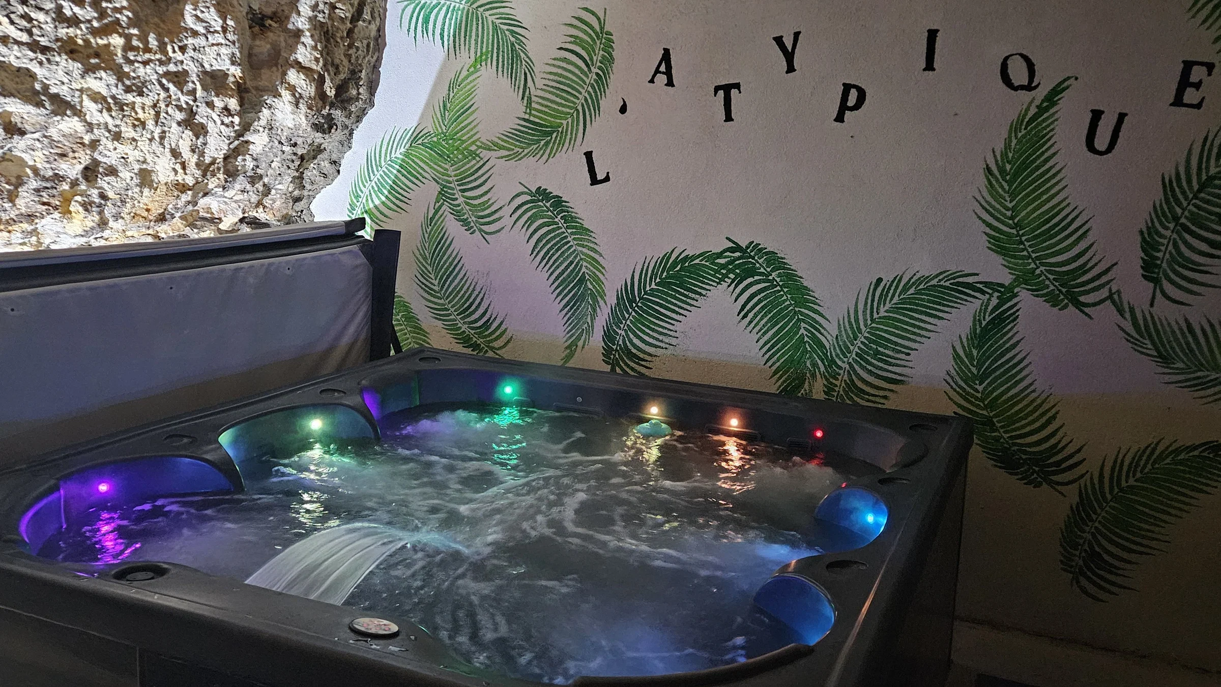 Suite spa troglodyte · thumbnail 3
