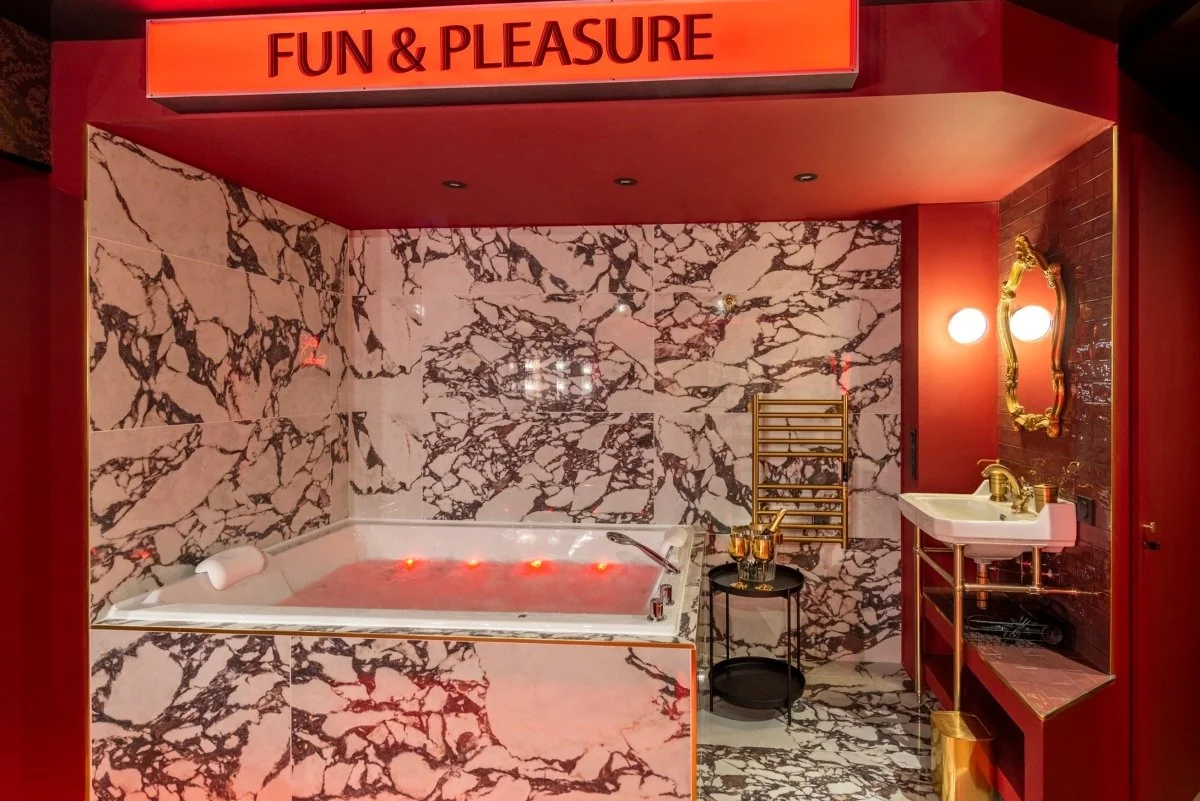 L'Adresse Confidentielle - Suite Cabaret · thumbnail 2