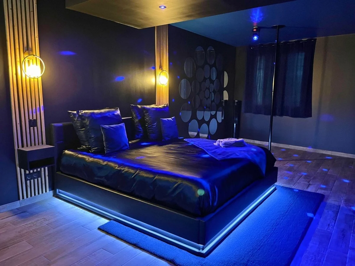 Suite Casanova - Doux Bleu Jeux · photo 1