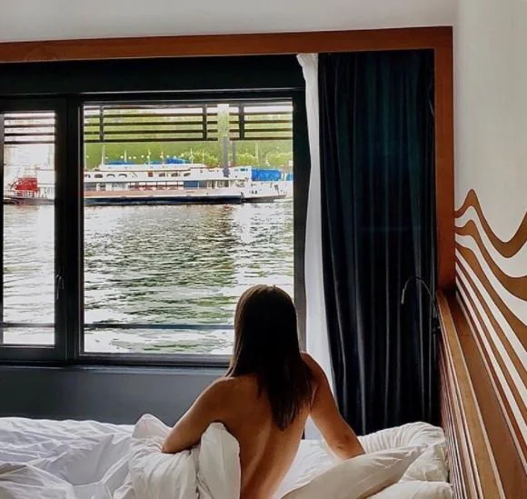 Off Paris Seine · photo 1
