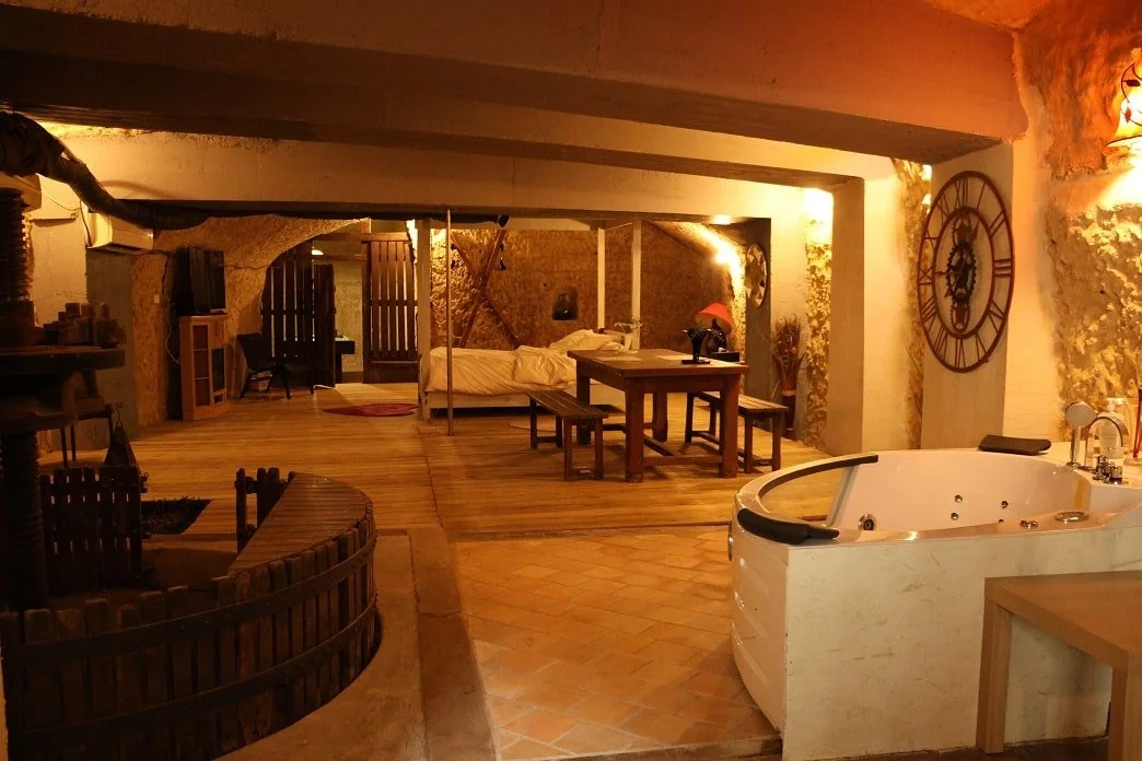 La Cave du Secret - Discret LR · photo 1