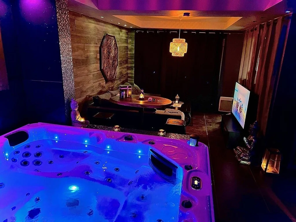 Loveroom Valenciennes · thumbnail 2