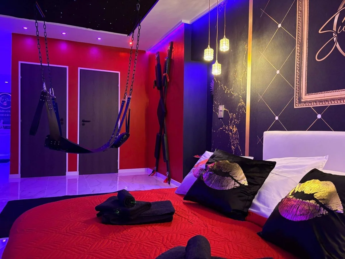 Suite Secrète - La chambre · thumbnail 2