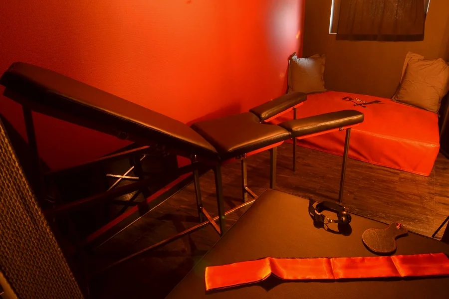 L’indécente et le Studio Hot · thumbnail 3