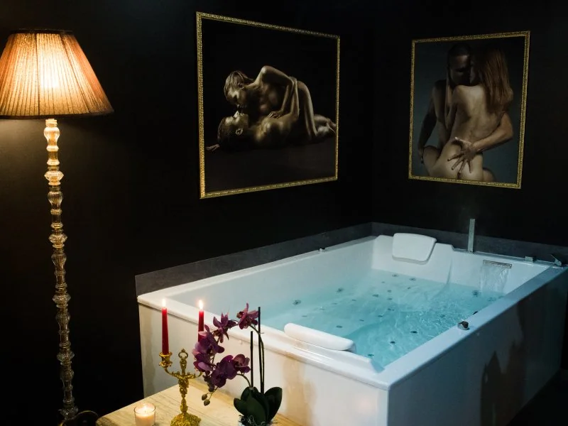 La Rose Médiévale : Gîte Romantique - Love Dream · thumbnail 3