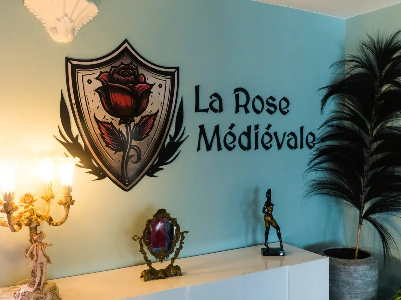 La Rose Médiévale : Gîte Romantique - Love Dream · thumbnail 4