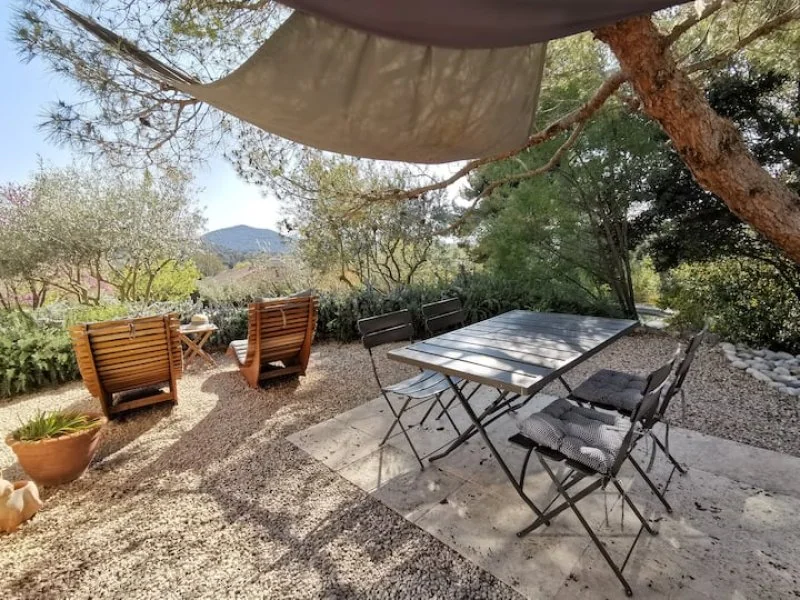 Parfum de Provence - Gîte contemporain · thumbnail 4