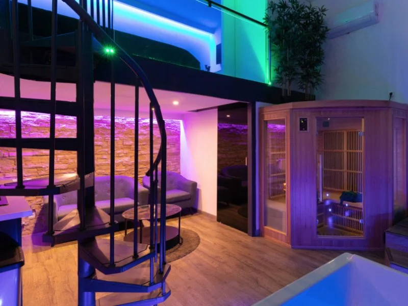 Chambre avec jacuzzi - Spa Privatif 3* · thumbnail 5