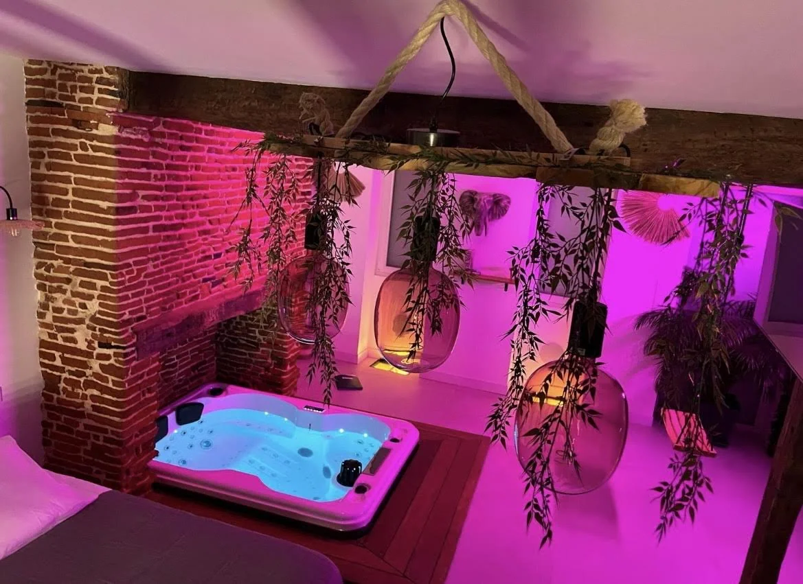 Essential Love - Jacuzzi Privé · thumbnail 2