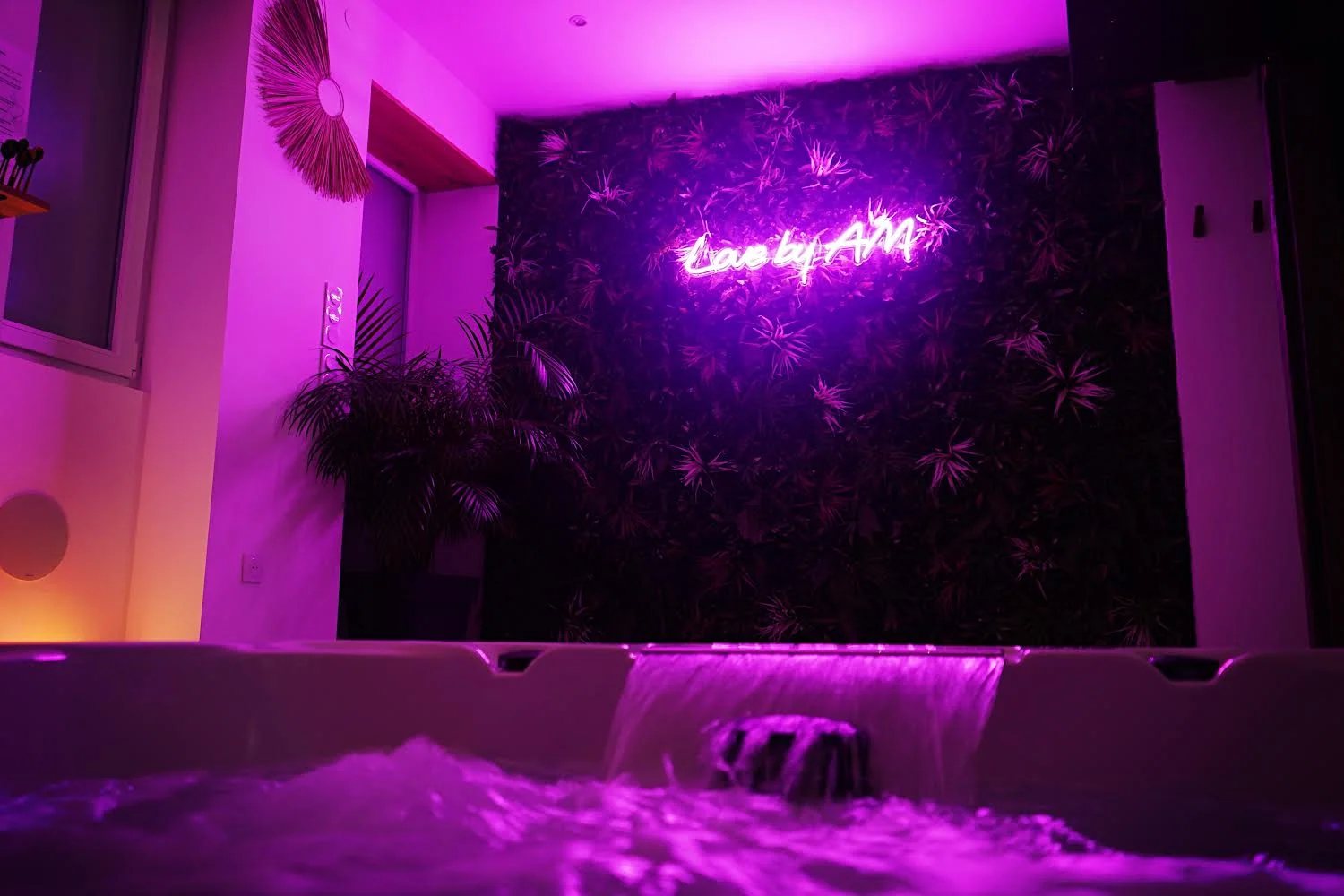 Essential Love - Jacuzzi Privé · thumbnail 3