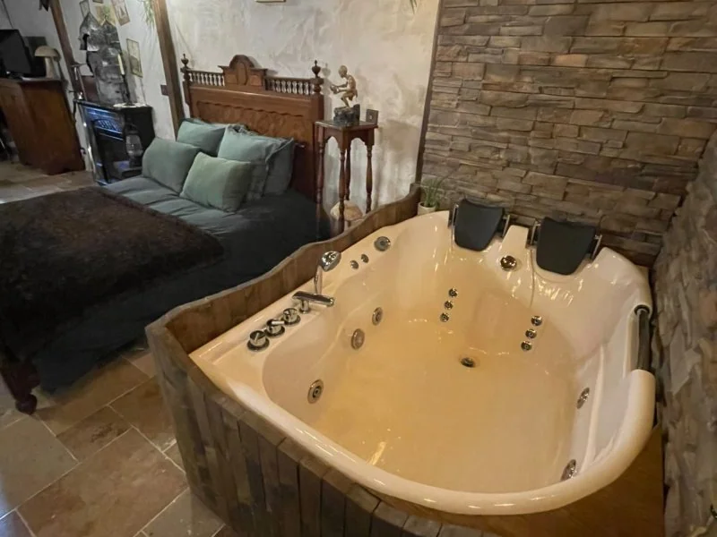 La maison de Hobbit - Le Spa du Moulin · thumbnail 4