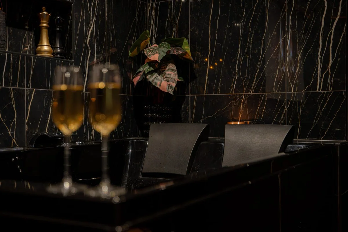 Infinityroom - La suite Black Room · thumbnail 3