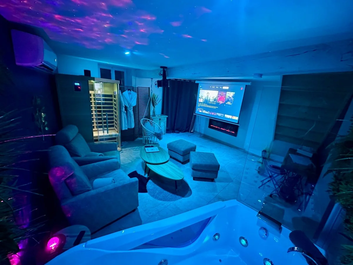 CinéSpa Lodge - Elixir Gîte Spa · thumbnail 2