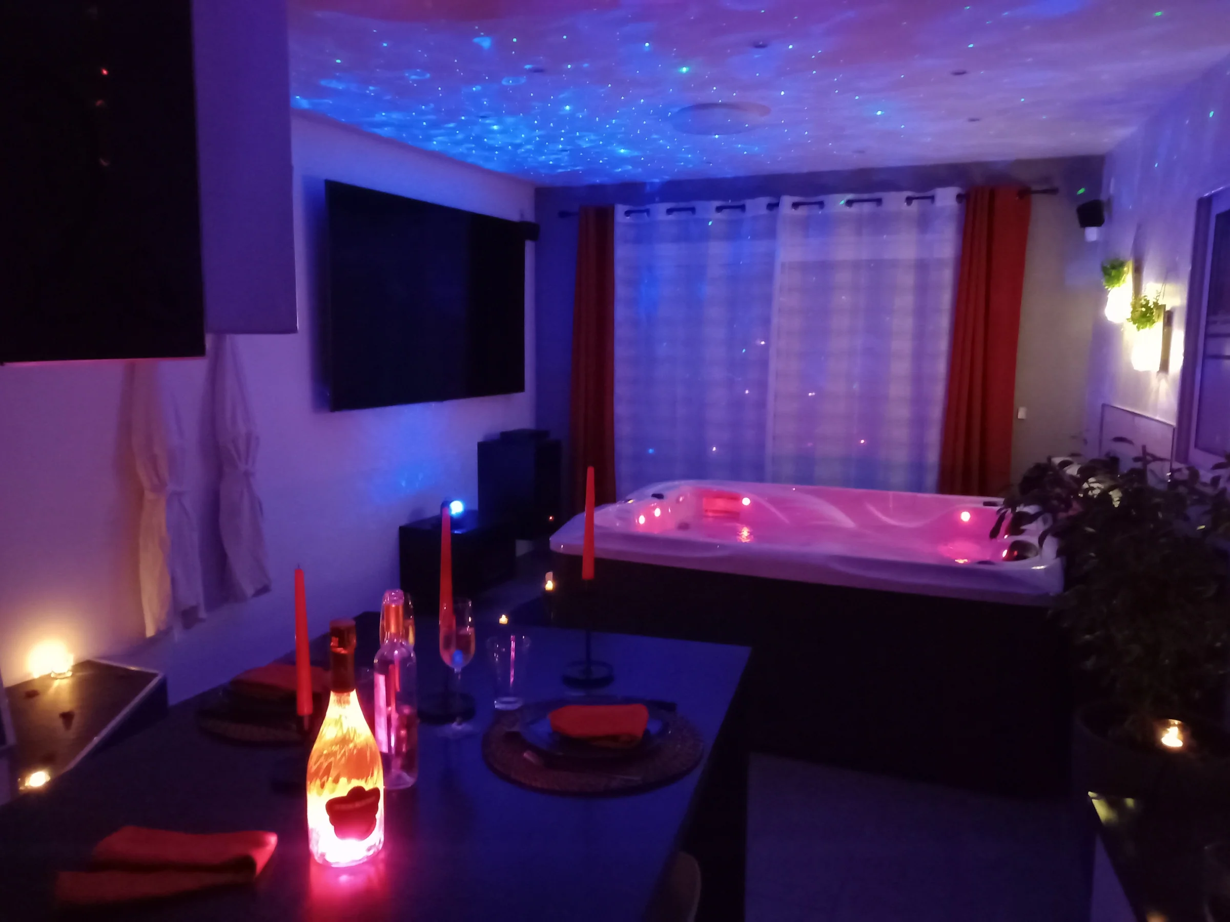 La villa - Love Night · thumbnail 2