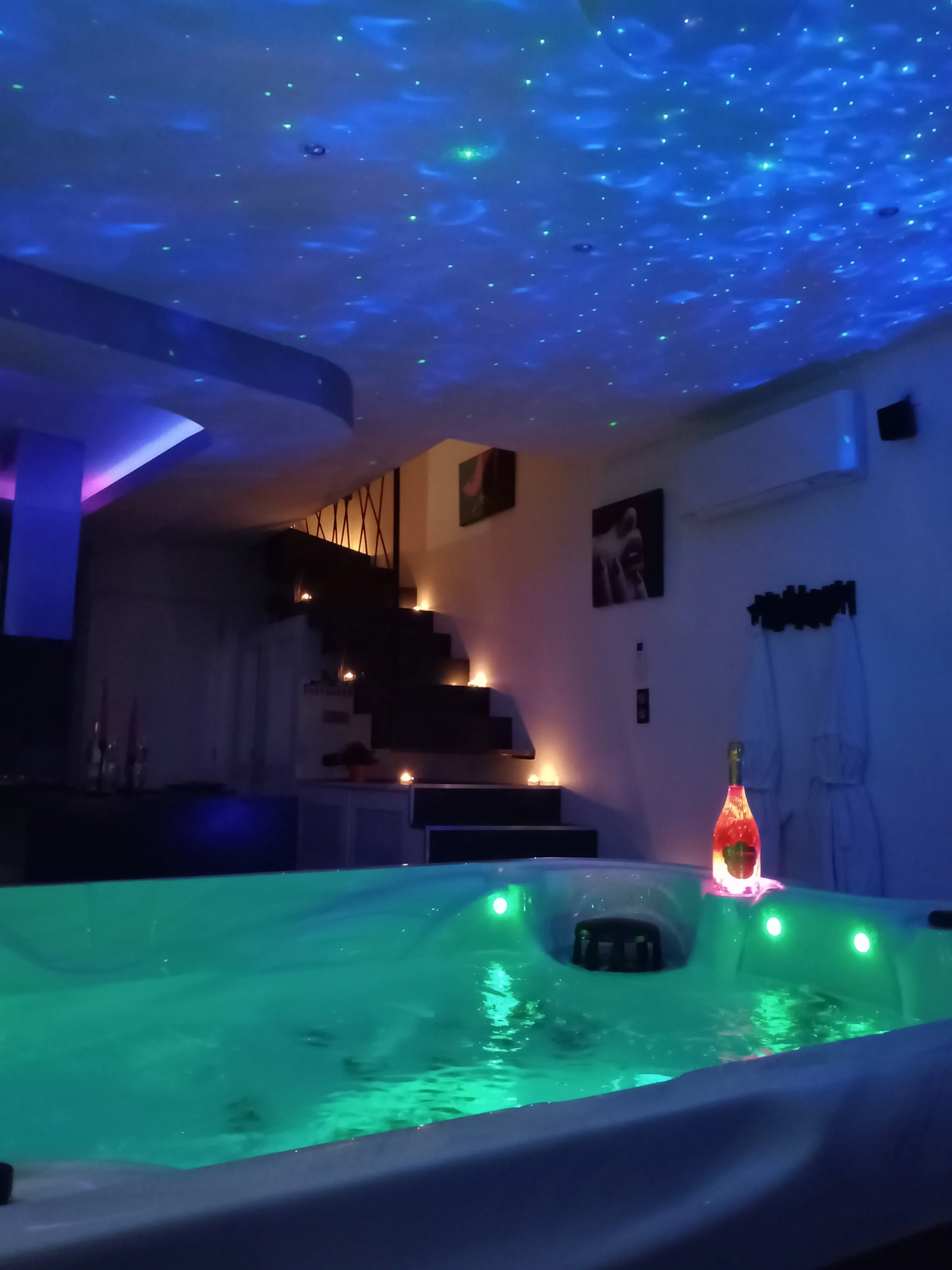 La villa - Love Night · thumbnail 5