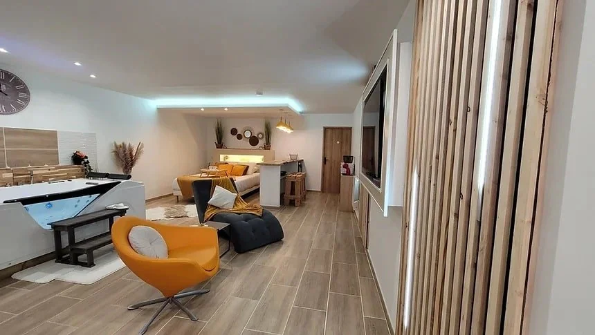 La Phine Détente - Chambre&Spa · thumbnail 4