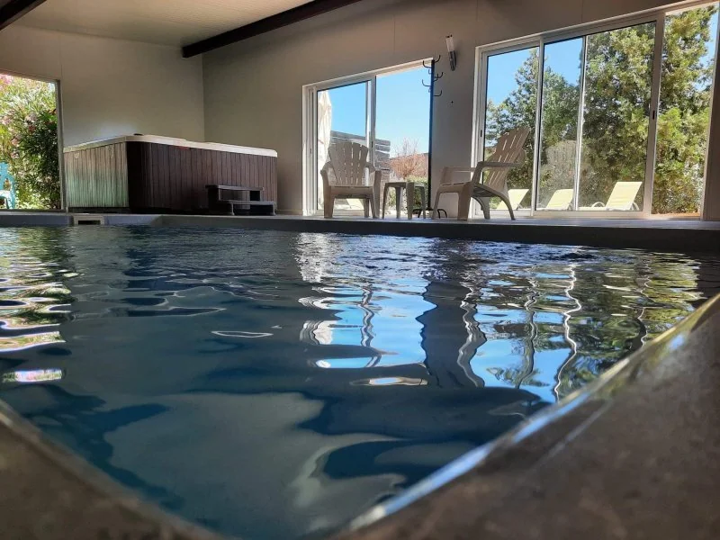 Love Room Vaucluse · thumbnail 3