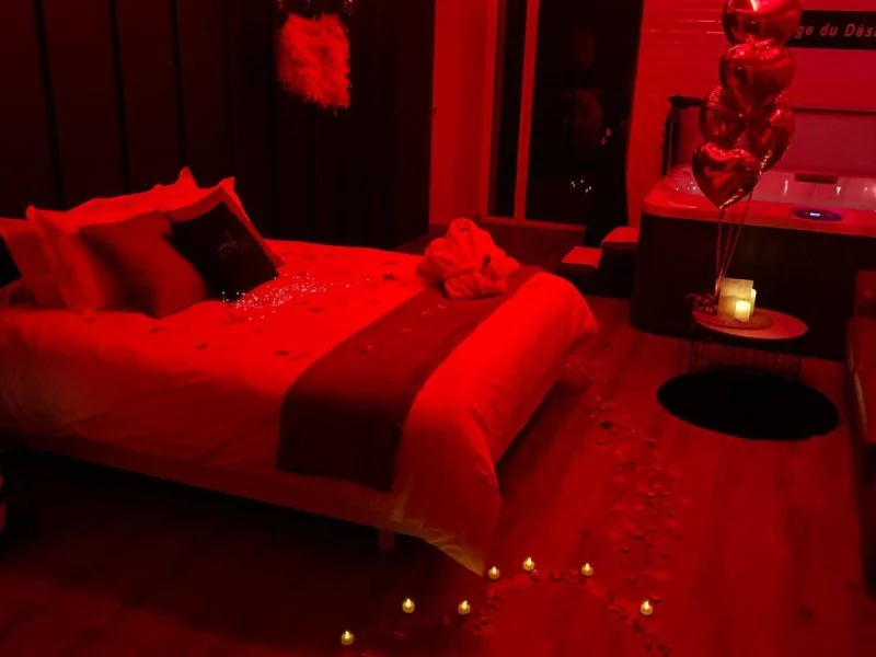Chambre Montmartre - L’Evasion Loft · thumbnail 2