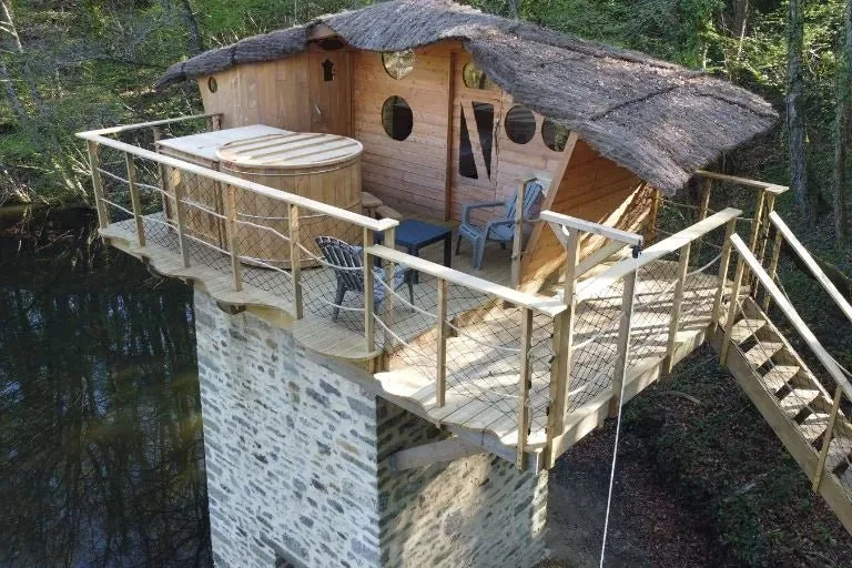 Domaine des Vaulx - Cabane Prague Spa · thumbnail 2