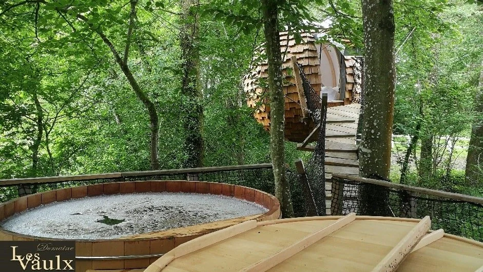 Domaine des Vaulx - Cabane Lov'nid spa · photo 1