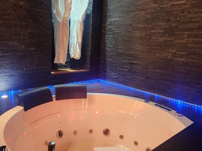 Chalet Loft et Spa · thumbnail 2