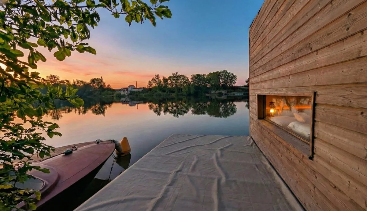 Gîte La Belle Des Rives - La Cabane Flottante · thumbnail 2