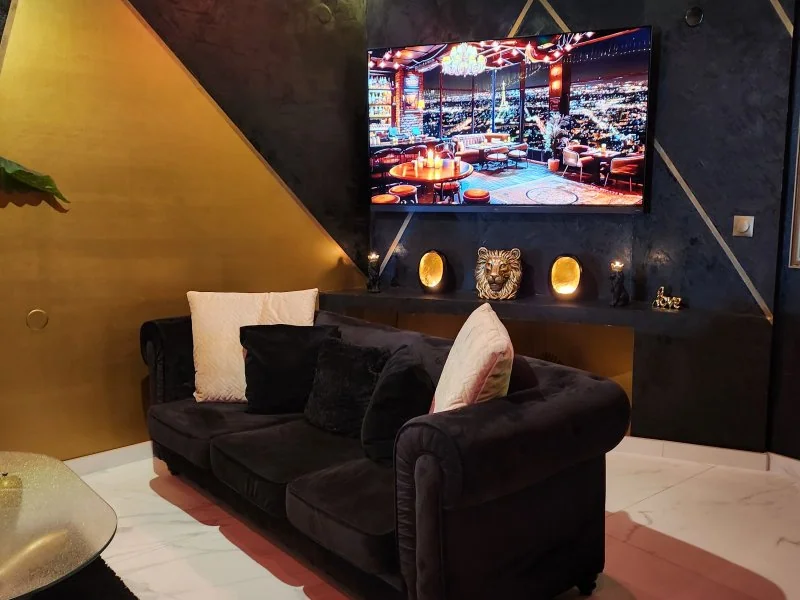 Royal Room · thumbnail 2