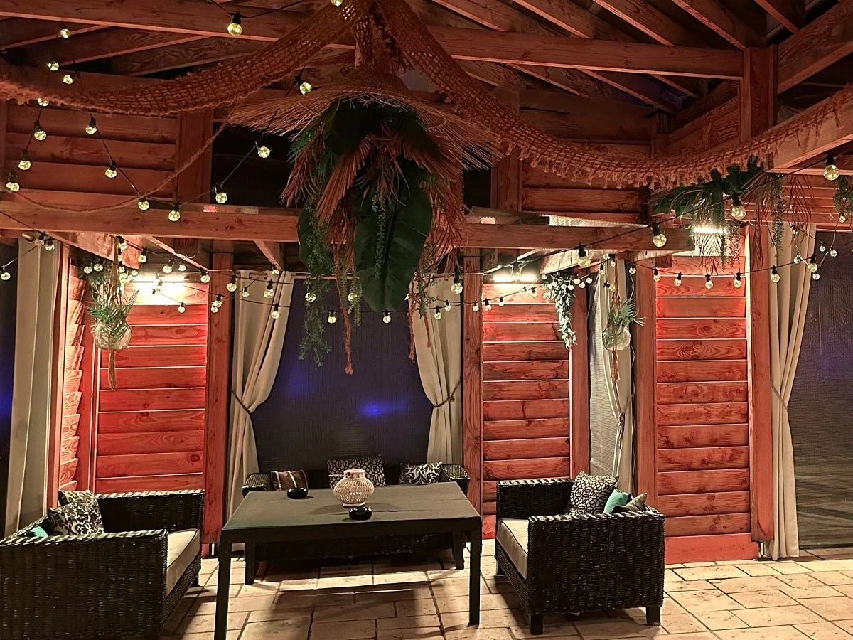 Lounge and Spa · thumbnail 5