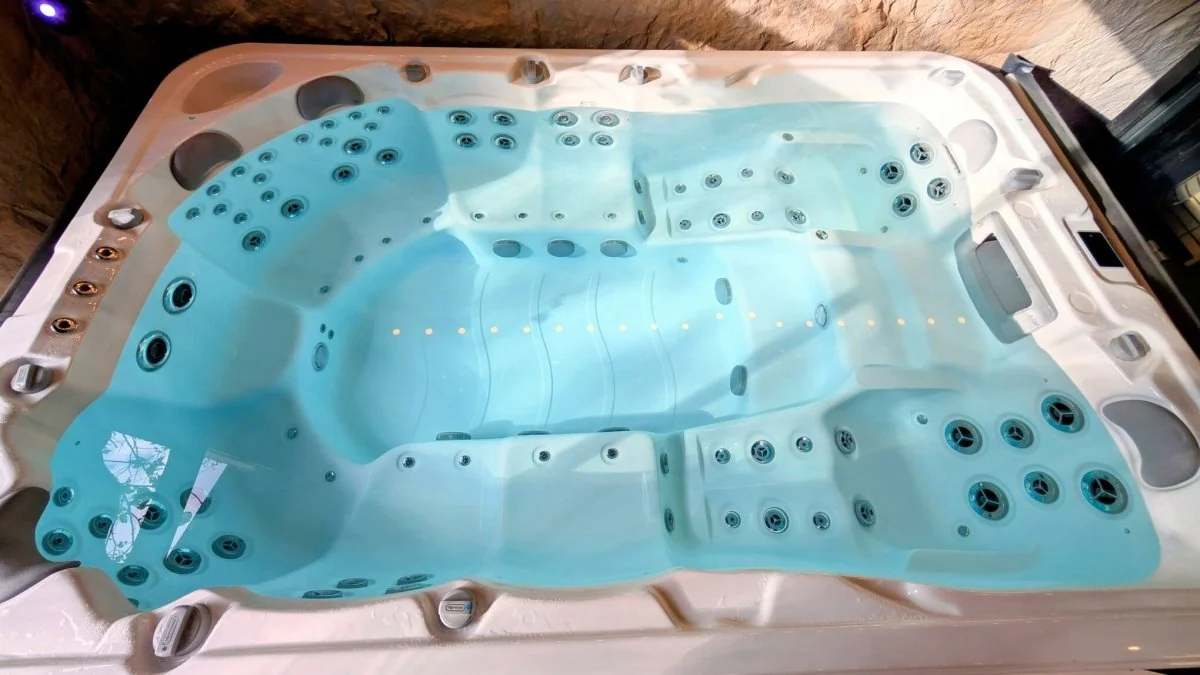 Tropic Bloom Spa & Cinema · thumbnail 4