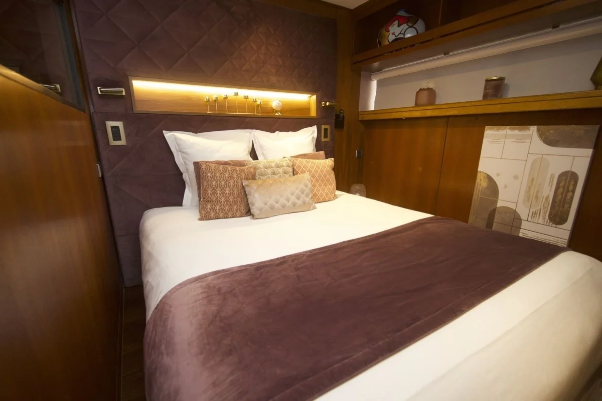 VIP Paris Yacht hôtel - Suite Art Déco · thumbnail 2