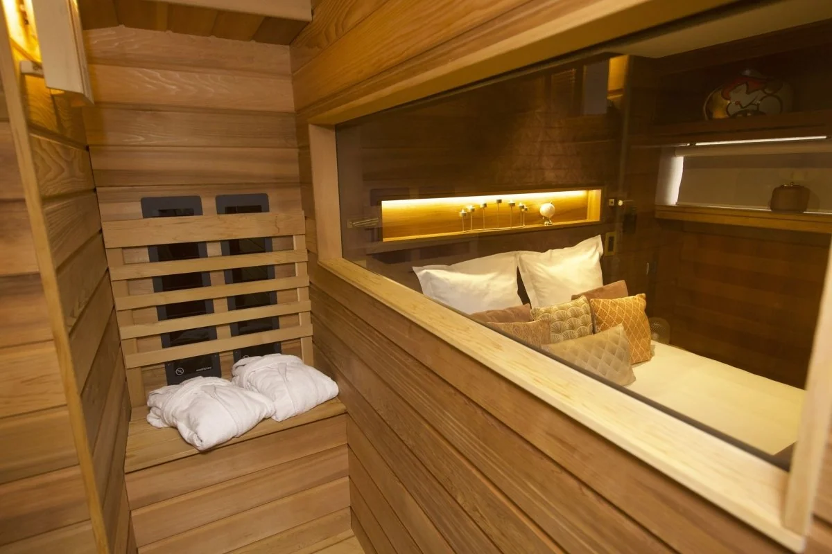 VIP Paris Yacht hôtel - Suite Art Déco · thumbnail 3