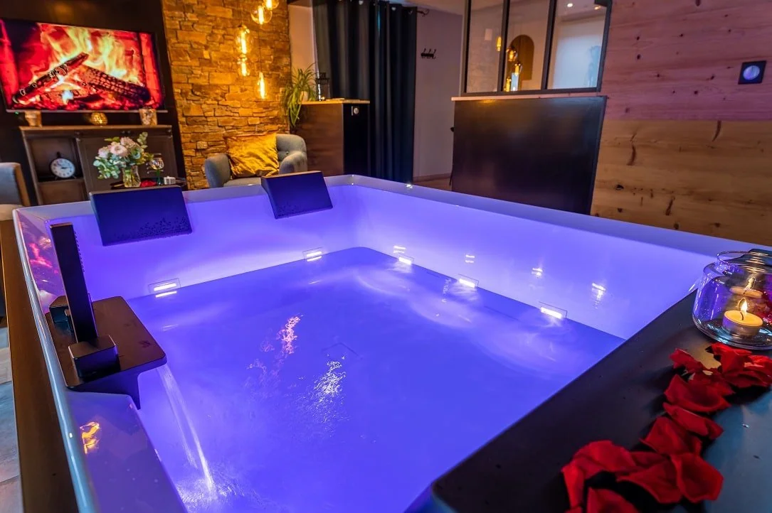 Love Industrie & Spa · thumbnail 2