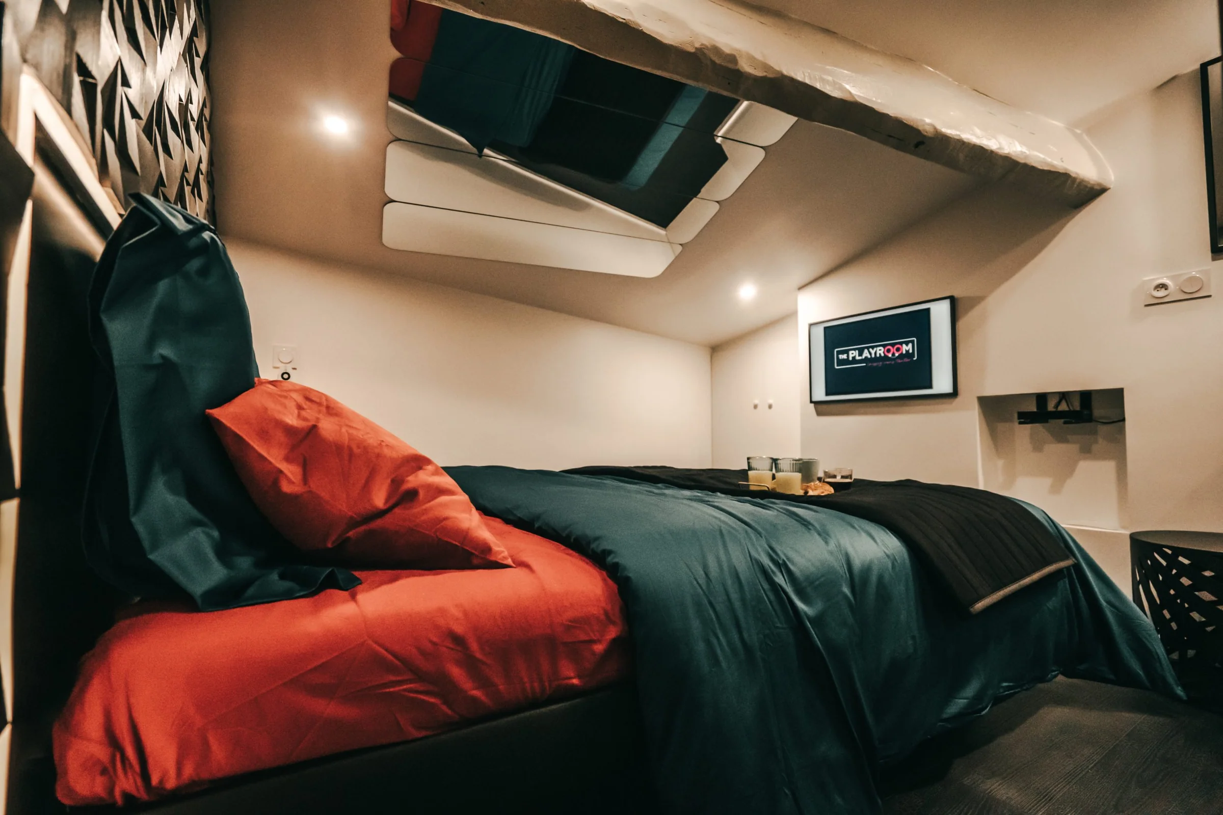 The Playroom : Love Room Bordeaux · thumbnail 3