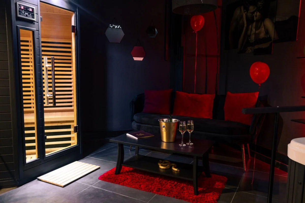 The Ruby Lodge · thumbnail 2