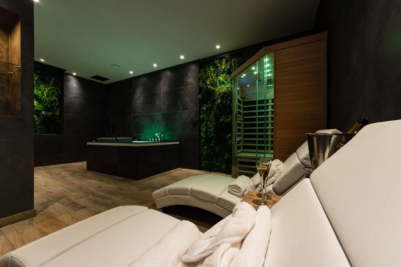 Appart Hôtel SPA Melina & Alfred · thumbnail 3