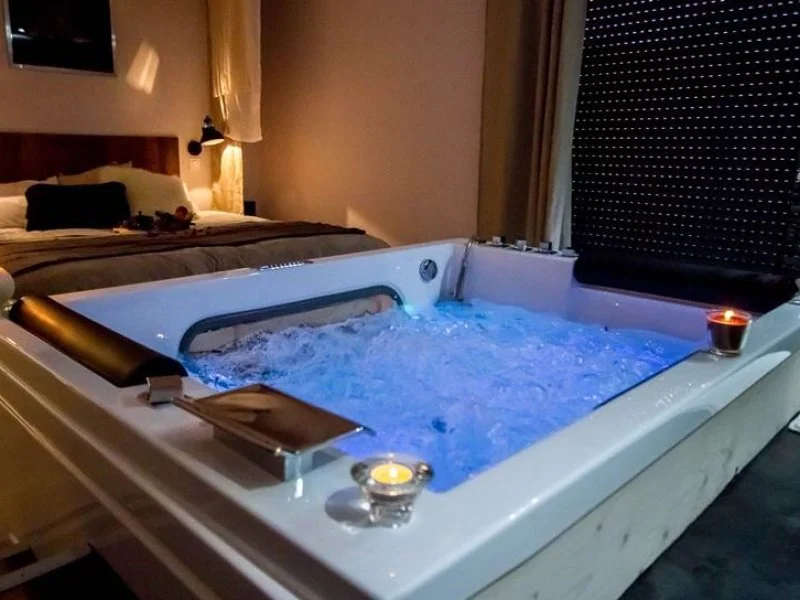 Chambre avec jacuzzi - Love Loft · photo 1