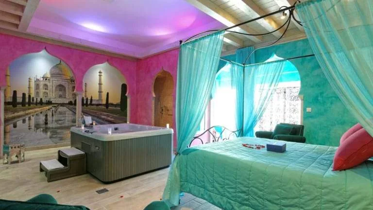Suite Taj Mahal - La Ferme Briarde · thumbnail 2