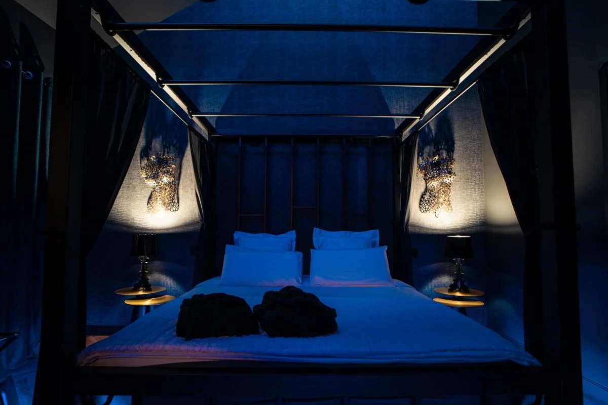 La Favorite Room 36 · thumbnail 3