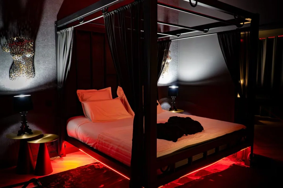La Favorite Room 36 · thumbnail 5
