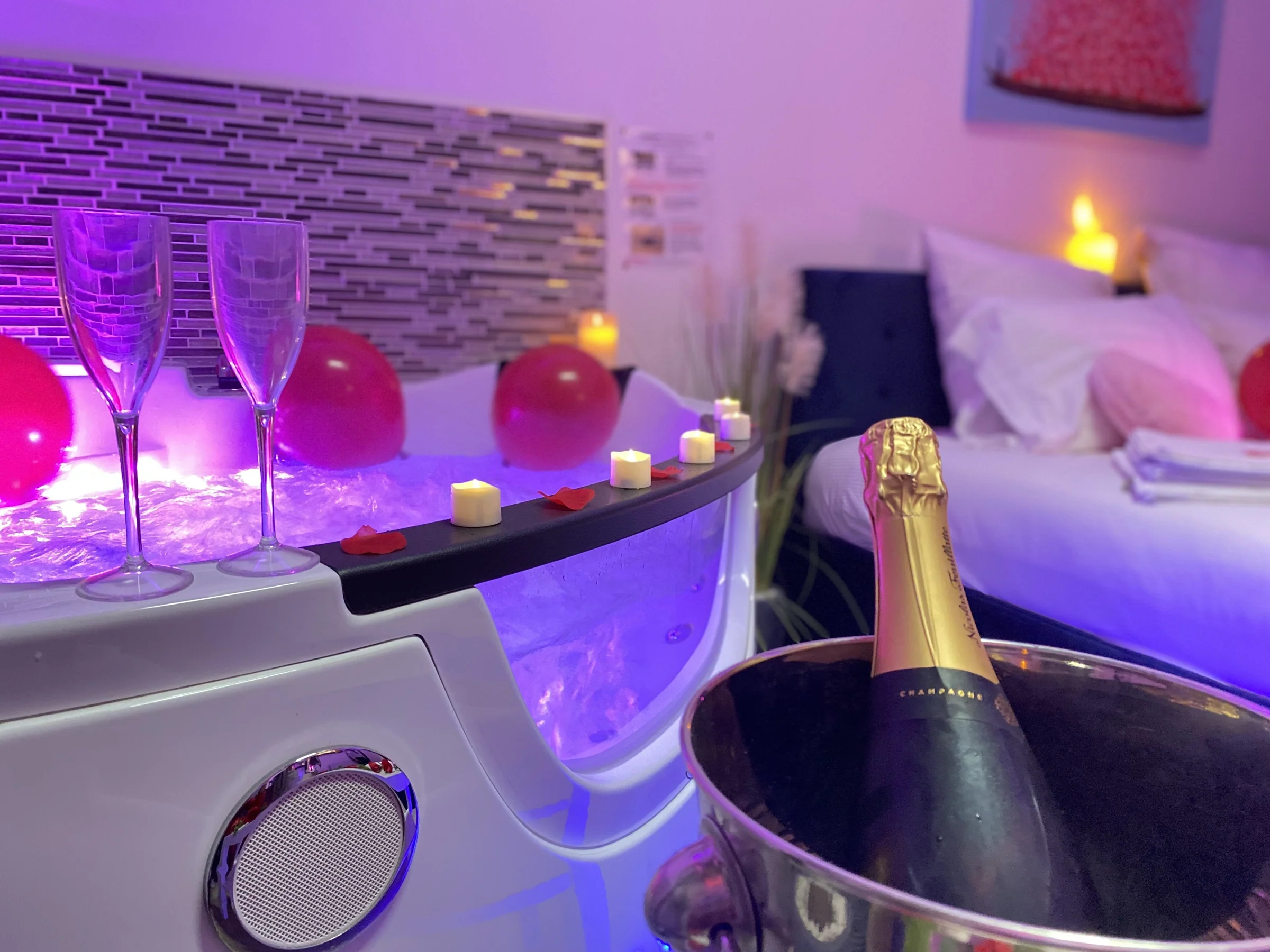 Sweet Host - L’Escale Balnéo’Romantique · thumbnail 3