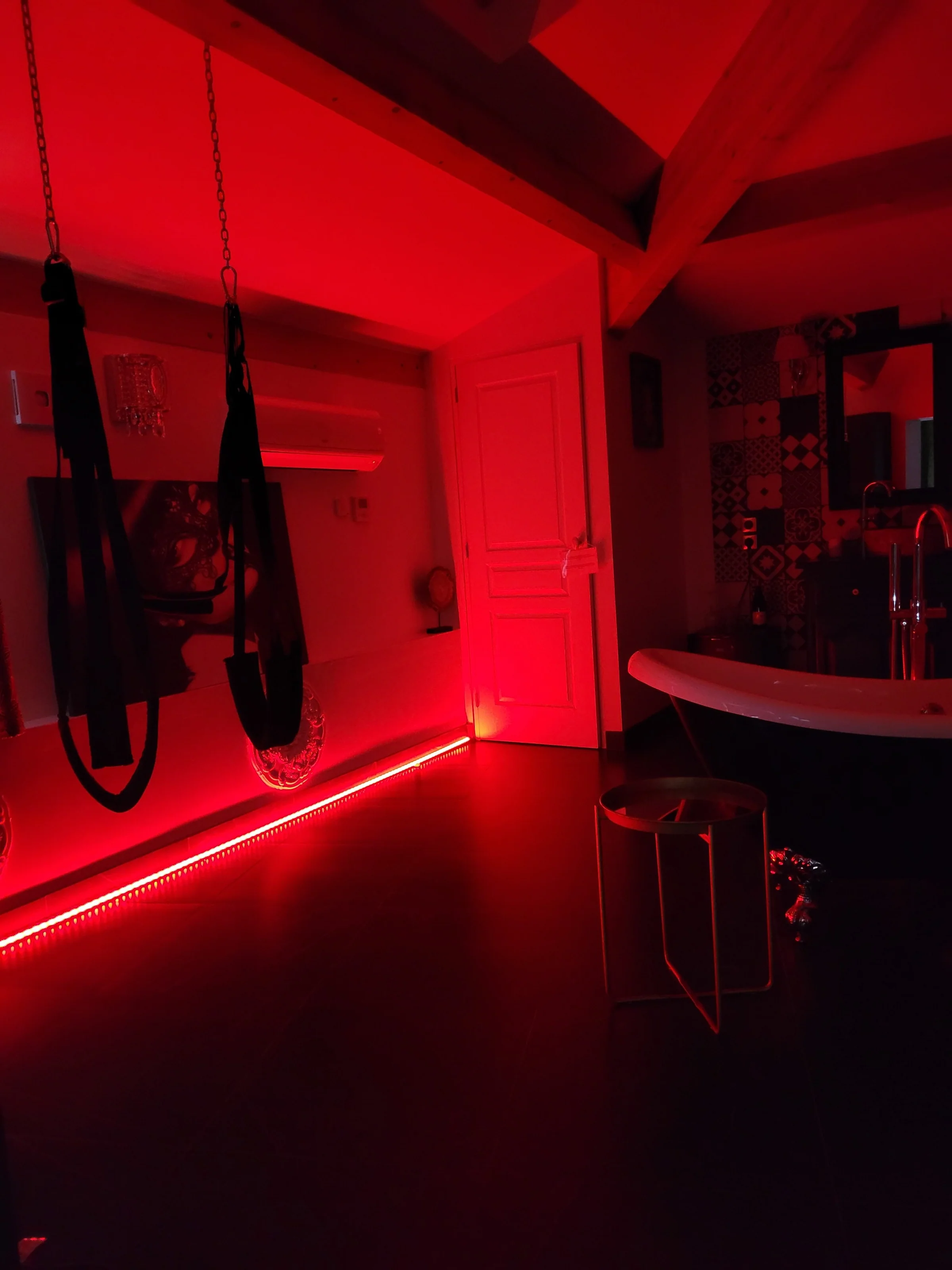 La chambre des tentations · thumbnail 3